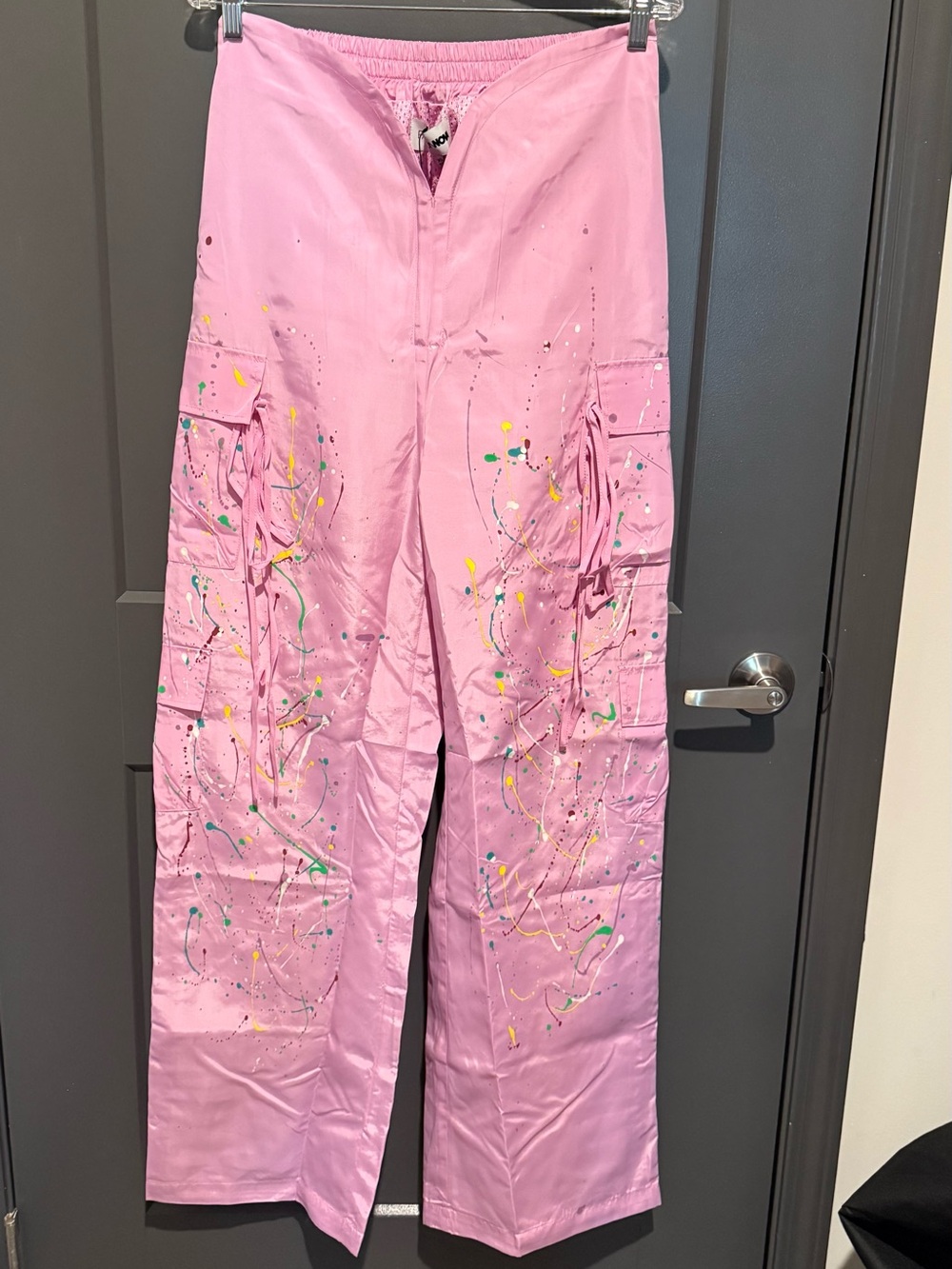 Pink Cargo Pants with Paint-Splatter - Picture 3 of 9